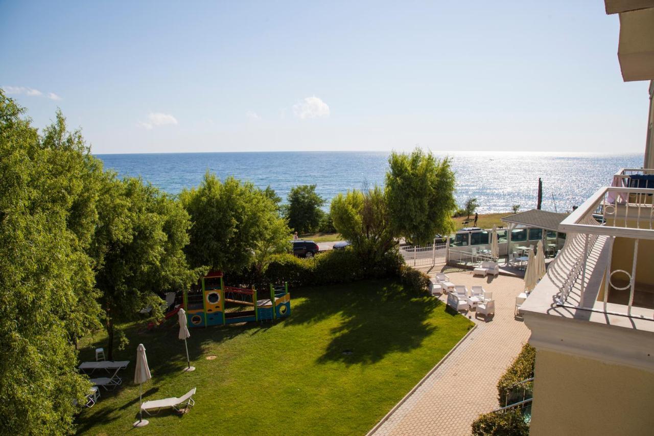 Hotel Perla Beach Luxury Primorsko Buitenkant foto