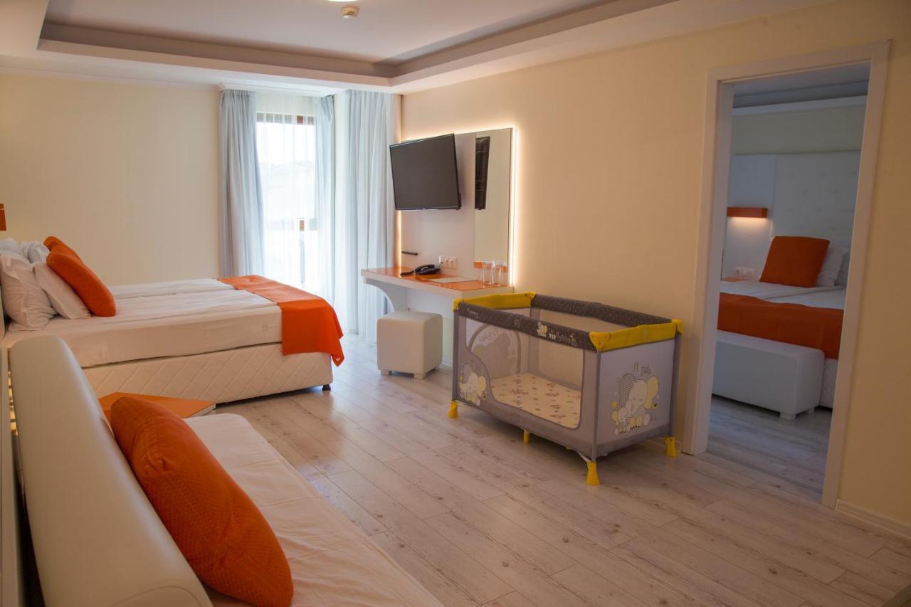 Hotel Perla Beach Luxury Primorsko Buitenkant foto