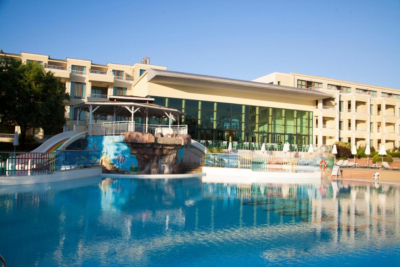 Hotel Perla Beach Luxury Primorsko Buitenkant foto