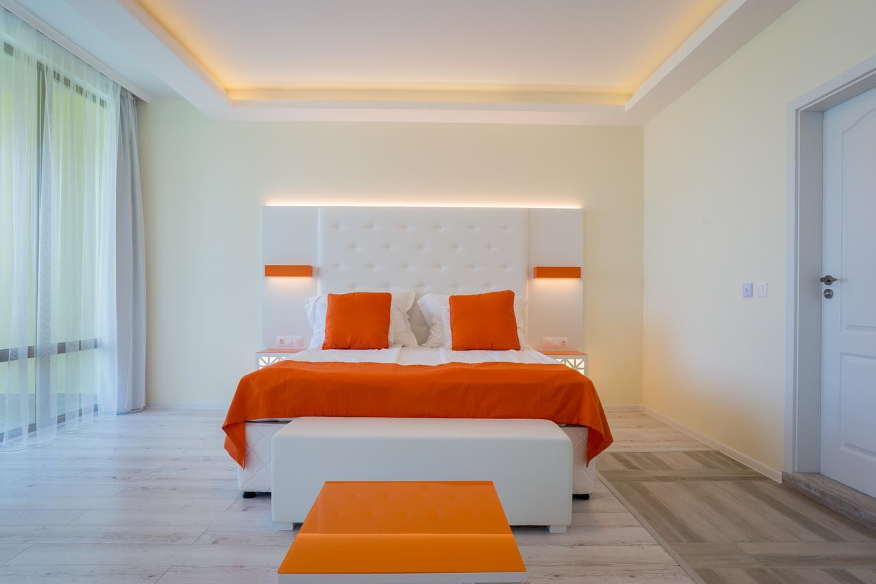 Hotel Perla Beach Luxury Primorsko Buitenkant foto