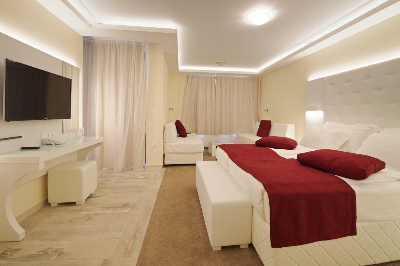 Hotel Perla Beach Luxury Primorsko Buitenkant foto