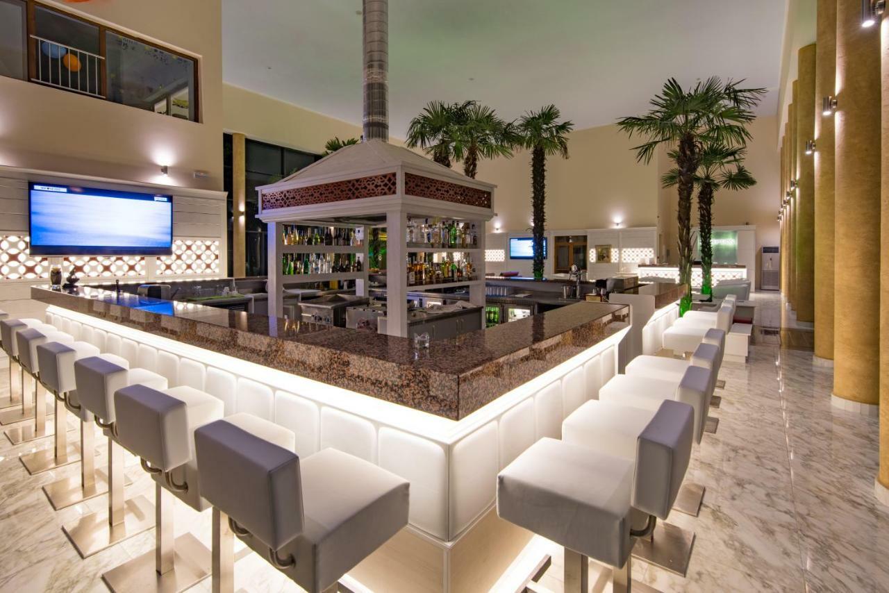 Hotel Perla Beach Luxury Primorsko Buitenkant foto