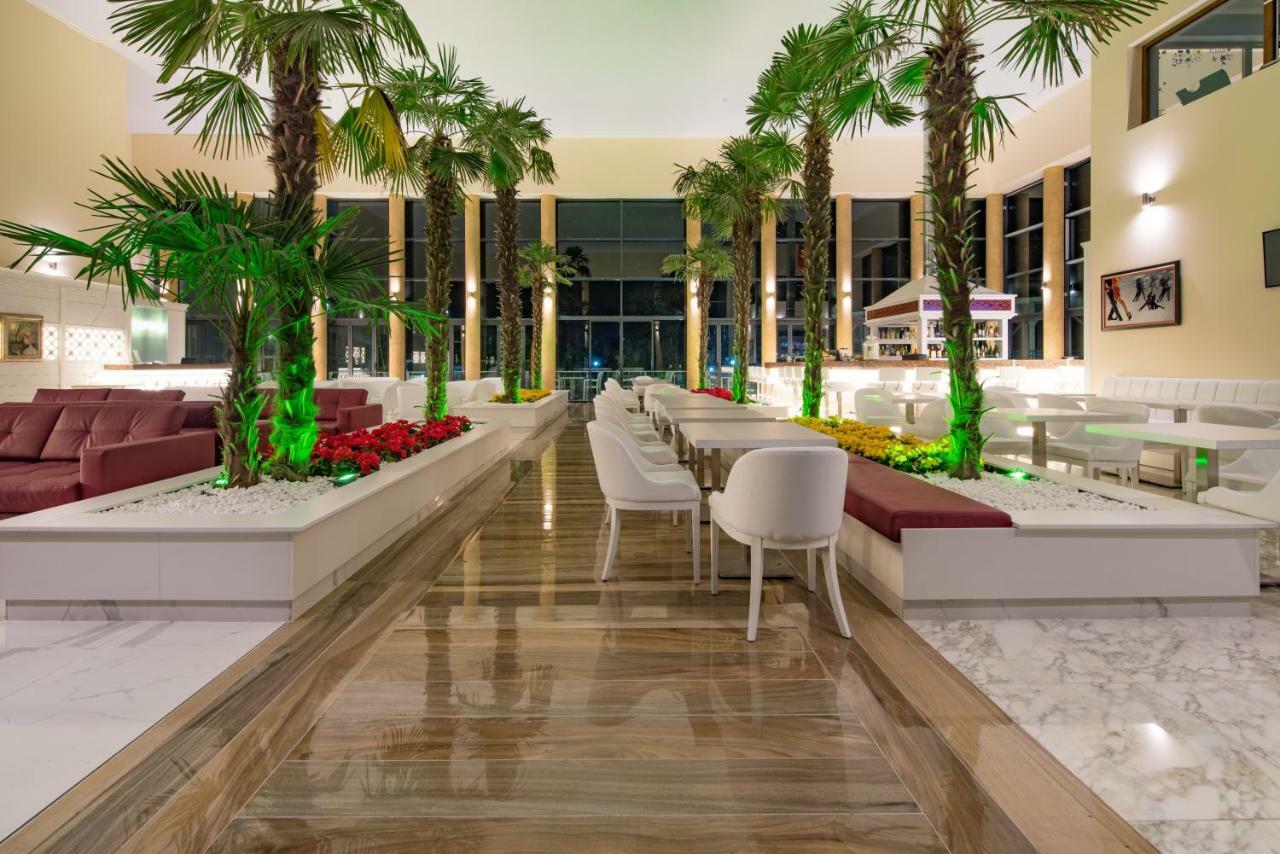 Hotel Perla Beach Luxury Primorsko Buitenkant foto